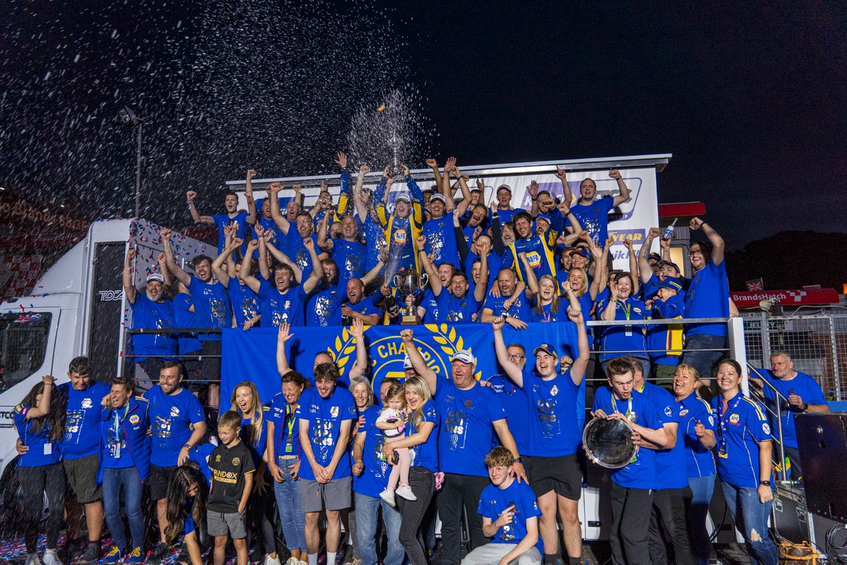 What a weekend 🎉🏆🏁

#Cataclean #motorsport #Napa #NAPARacingUK #touringcars #brandshatch #final #finalround #NAPARacingUK #Podium #UKMotorsport #photos #gallery <a href="/ASuttonRacing/">Ashley Sutton</a> <a href="/naparacinguk/">@NAPARacingUK</a>  <a href="/DanCammish/">Daniel Cammish</a>  <a href="/DanielRowbottom/">Daniel Rowbottom</a> <a href="/samosbornebtcc/">Sam Osborne BTCC</a>