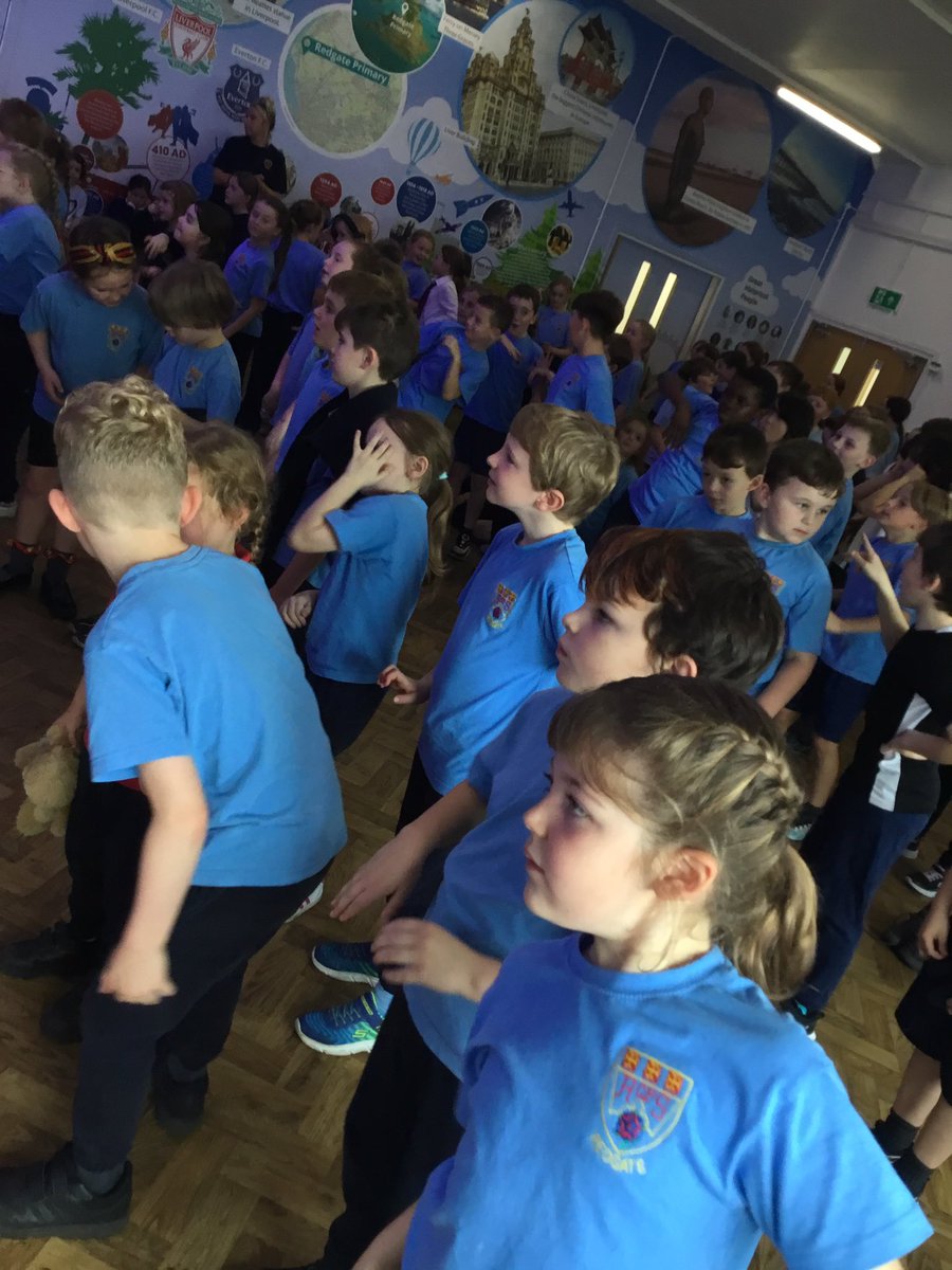 Y4RedgateCP's tweet photo. A whole school exercise lesson to celebrate mental health day #rcpl4l #rcpwellbeing https://t.co/EMtp7wZZB5