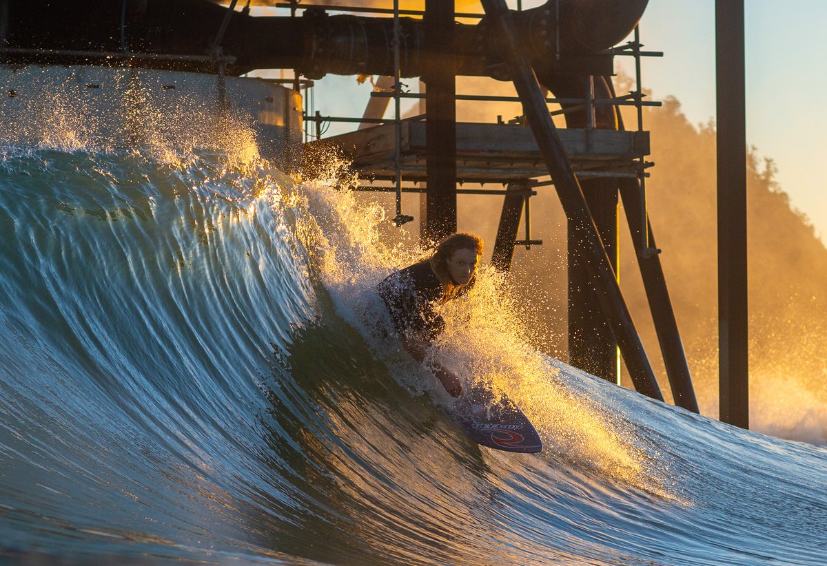 Surf_Lakes's tweet image. @louiehynd scooping into a sparkling slice of slab as seen on a previous cover of @surfinglife 
📸 @joshbystrom

#surflakes #surfing #wavepool #wavetech #surflakesyeppoon #wavepark #waves #everyonegetsabreak #artificialwave #visitcapricorn
