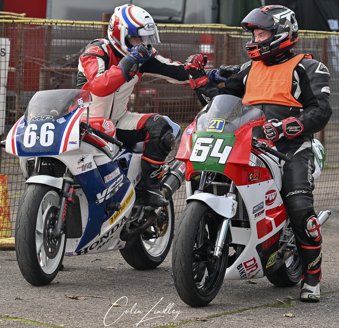 Great final round at #DarleyMoor last weekend. Great banter in the paddock waiting to get out on track with my fellow competitors. Topped off by the warm October weather bringing out a huge crowd, must be the effect my 2 stroke is having on global warming🤣