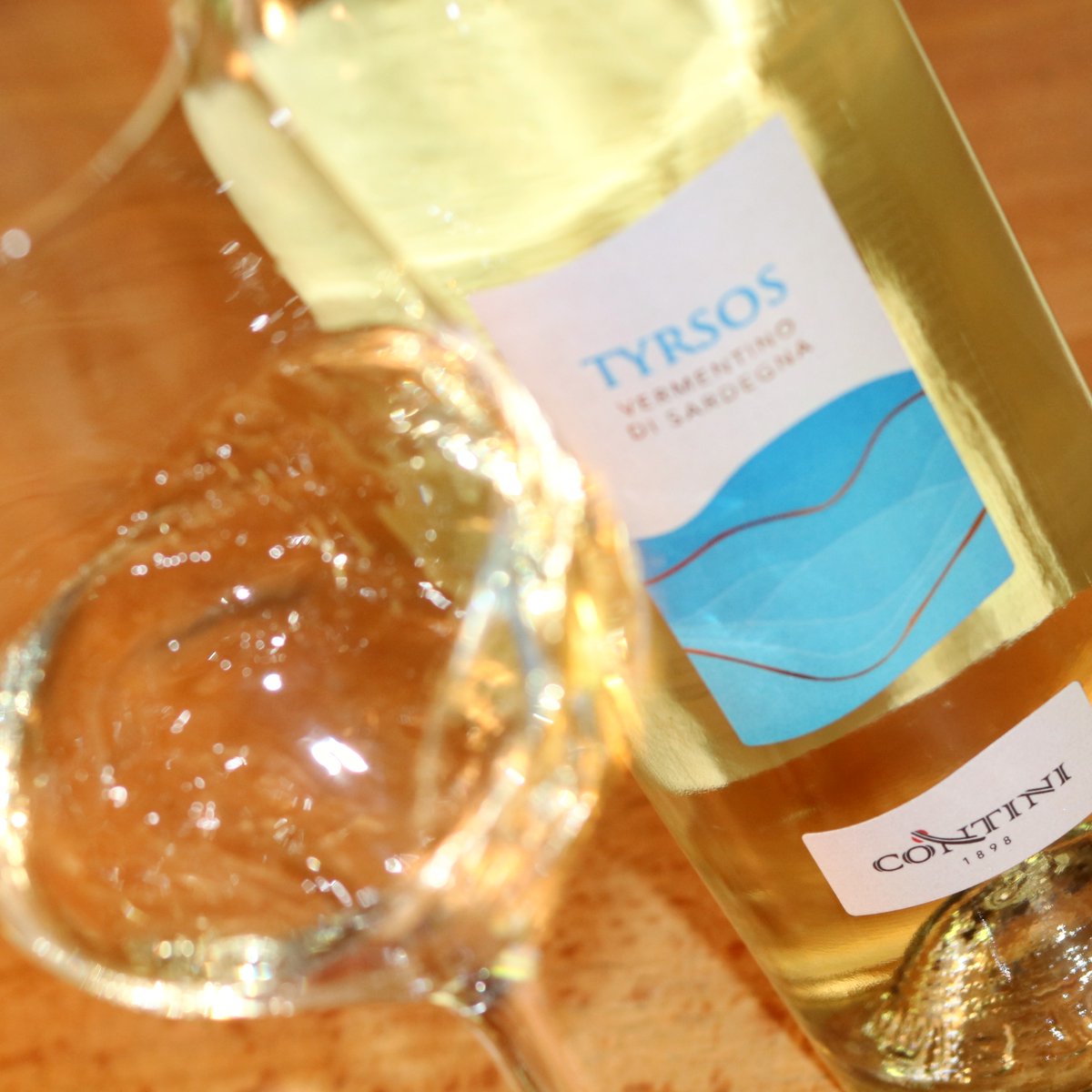 MerzSapori's tweet photo. Tyrsos Vermentino di Sardegna DOC, unser Tipp aus Sardinien https://t.co/LE86psOCbS #weinausitalien #wein #italien https://t.co/j2VJPmUujn
