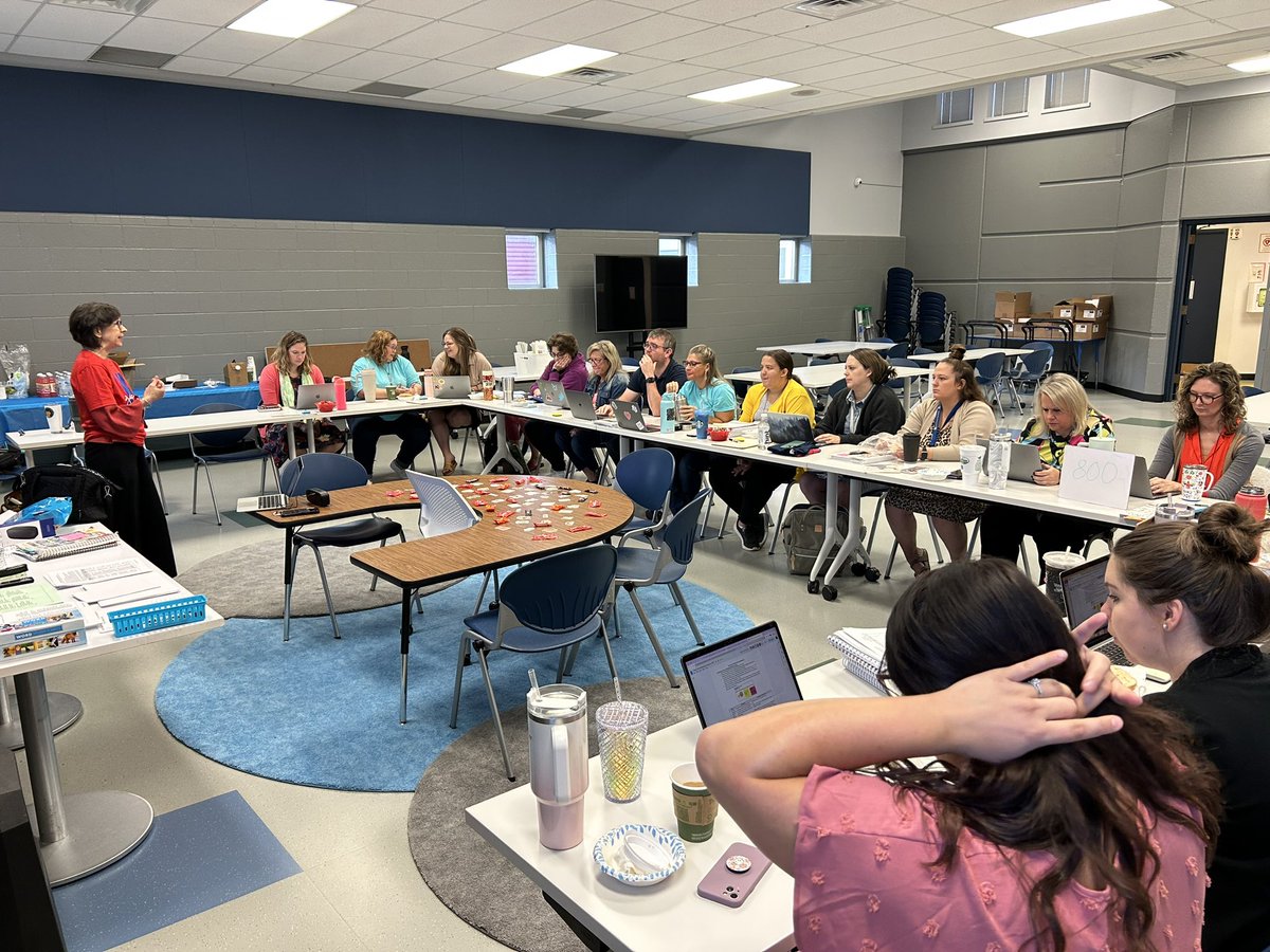 CasiHodge's tweet image. @GracemorNKC T’s in 3 words…invested, dedicated, growth mindset. Okay, that’s 4 words, but you get the idea! 😉 Proud of the work they put in day in &amp;amp; day out, before and after school, for their students. @NKCSchools