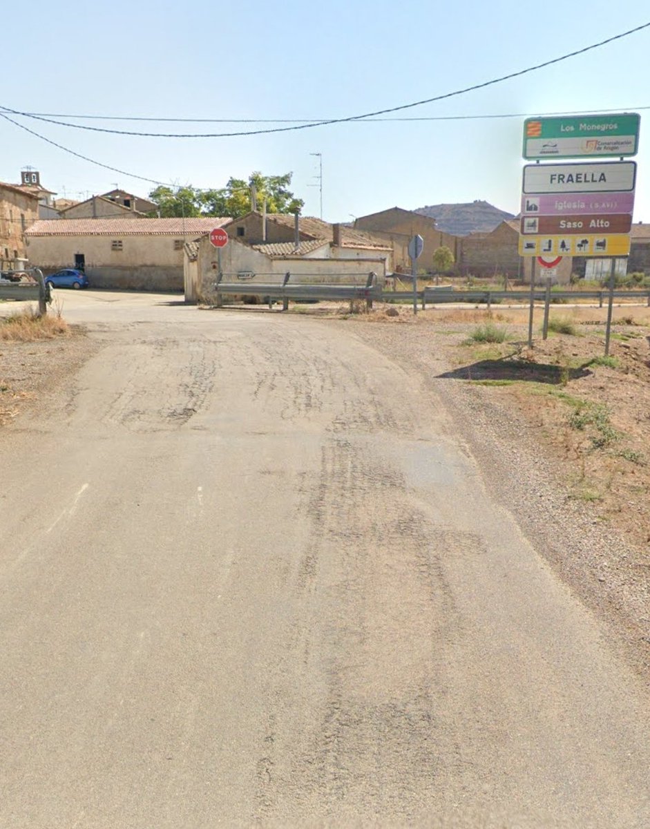 Fraella_com's tweet photo. Desde el 17/10 (martes) va a permanecer cerrada la carretera Fraella-Grañén por obras desde las 8:00 hasta las 20:00, Las obras comenzarán desde Fraella. Si algún vecino tiene problemas para acceder a su finca o granja debido a las obras que avise con antelación al Ayuntamiento. https://t.co/Wz8RkaVmjR