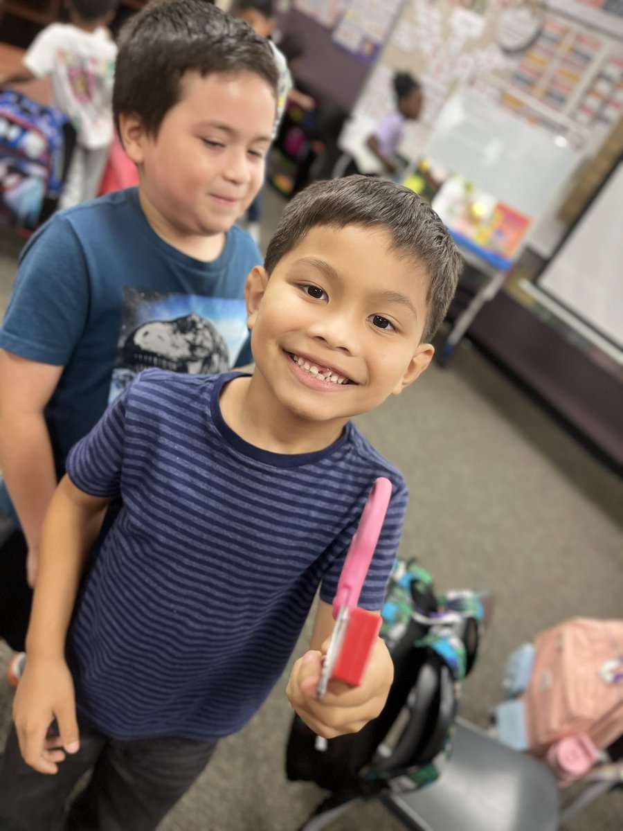msjackson_LSE's tweet photo. Fun exploring magnets yesterday! ๐๐งฒ #WeAreLakeshore #LSEcares https://t.co/cNPDNbljiD