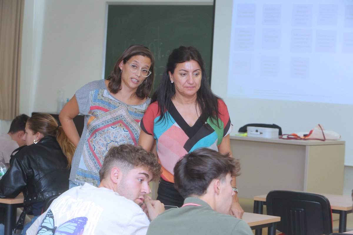 Facultad de Comercio y RR.LL.-UVa tweet media