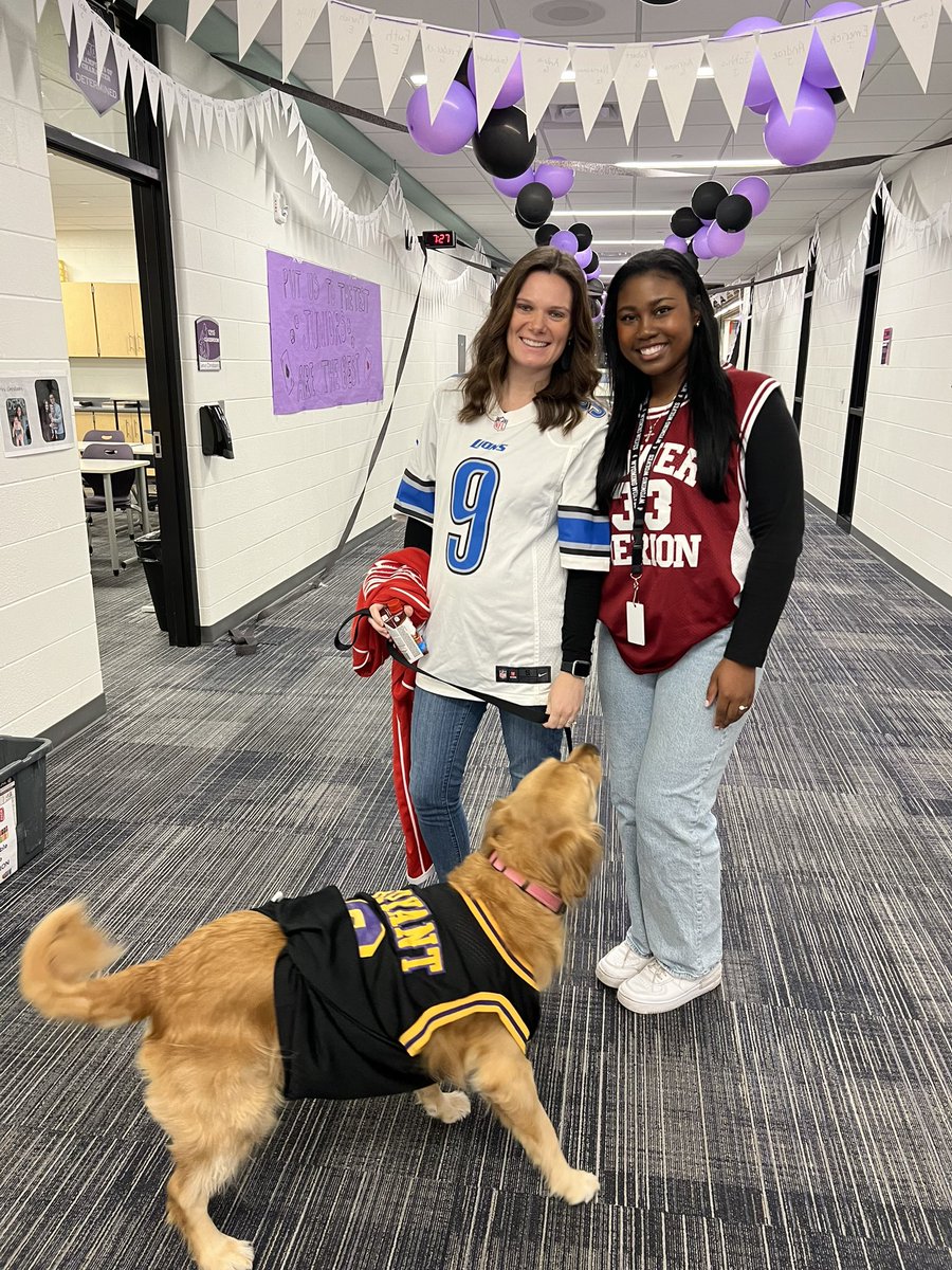 whs_wolves's tweet photo. More Wolf Pack pride today for Jersey day! #BetterTogetherWPS #WolvesWPS https://t.co/3ftHqV0lmm