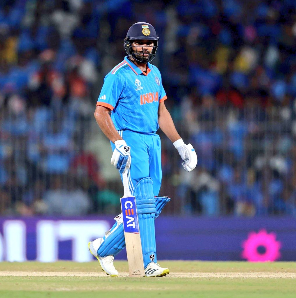mithunchakrava4's tweet photo. Rohit Sharma equals the record of Chris Gayle of hitting more sixes in international cricket 🏏 , one more to go #INDvsAFG #RohitSharma𓃵 https://t.co/W9SG5X1xeI