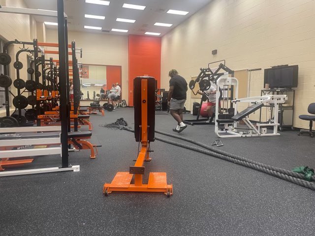 JAYEM... thanks for partnering with BSN Sports for your Weight Room flooring! Looks amazing 🤩 
<a href="/JMHS_Athletics/">James Monroe Sports</a> 
<a href="/BSNSPORTS/">BSN SPORTS</a> 
<a href="/BSNSPORTS_VA/">BSN SPORTS Virginia</a>