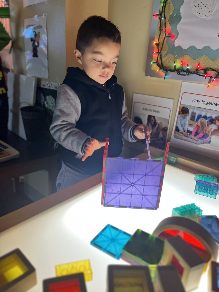 RCPS_EarlyLearn's tweet image. Students use the light table and translucent blocks to create sculptures and buildings.
#lighttable #prek #preschool #create
