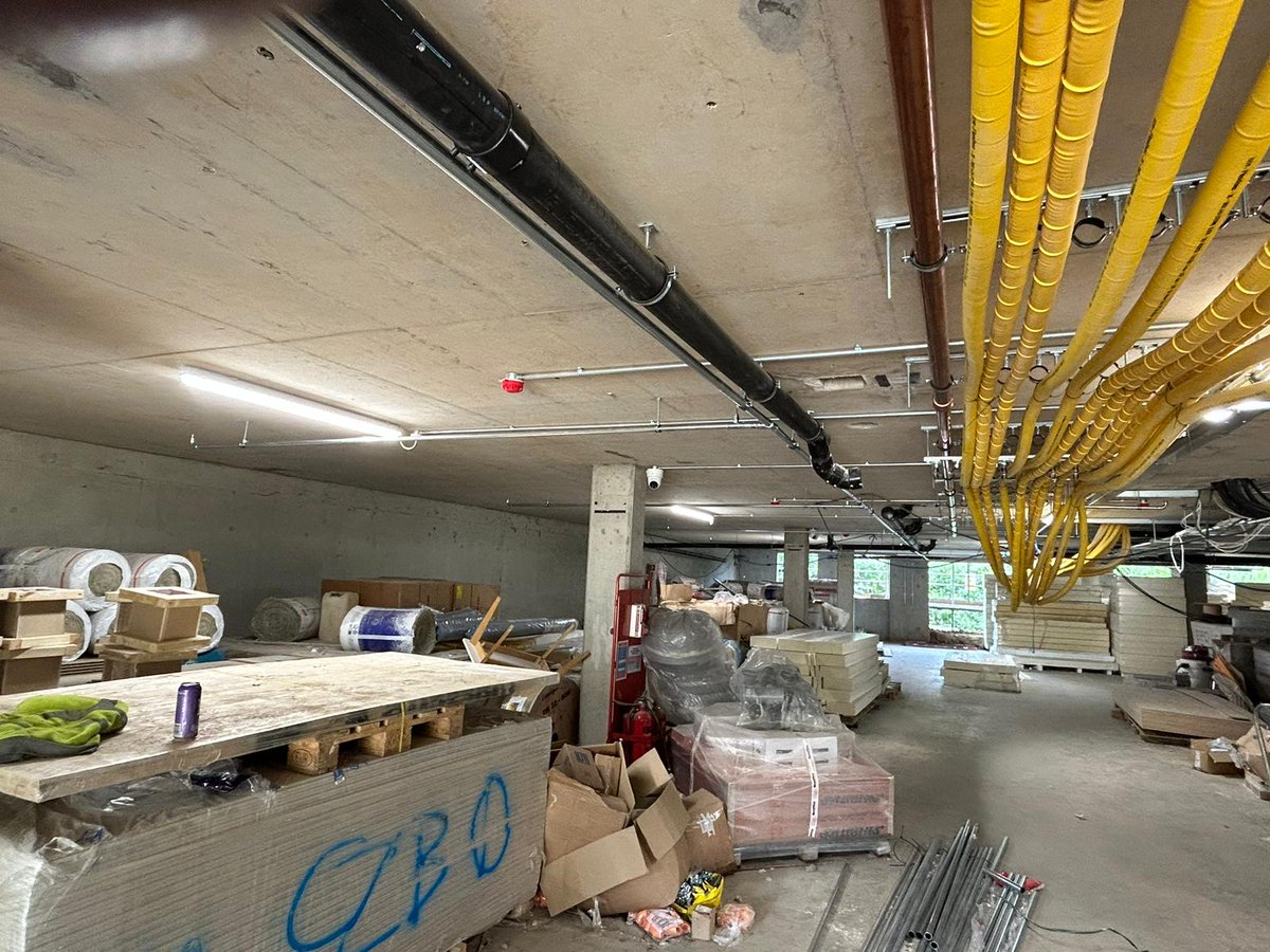 SmartmistSystem's tweet image. 🚨In the wake of the Luton Airport fire, #FireSafety is paramount🚨We just finished installing a water mist system in a Surrey car park🔥. At #SmartMist, we’re dedicated to protecting lives &amp;amp; assets with expert systems. Learn more👉 bit.ly/3LSZGAU #SafetyFirst