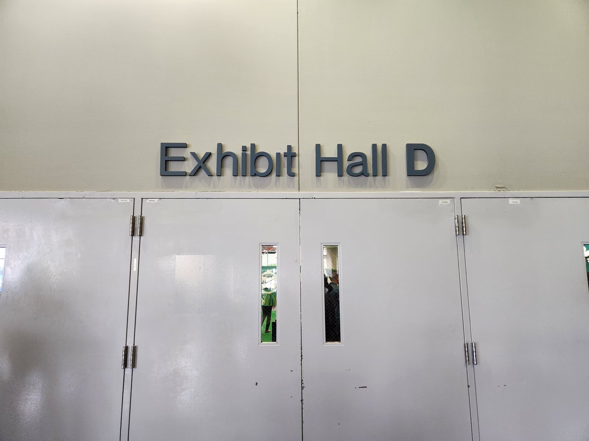 parisfurnishing's tweet image. Come check us out at booth #2907 @nrpa tradeshow! See our newest addition to the Paris family: The Sombra Solar Bench! #solarbench #tradeshowlife #NRPA #NRPA2023 #parissitefurnishings #landscapearchitecture