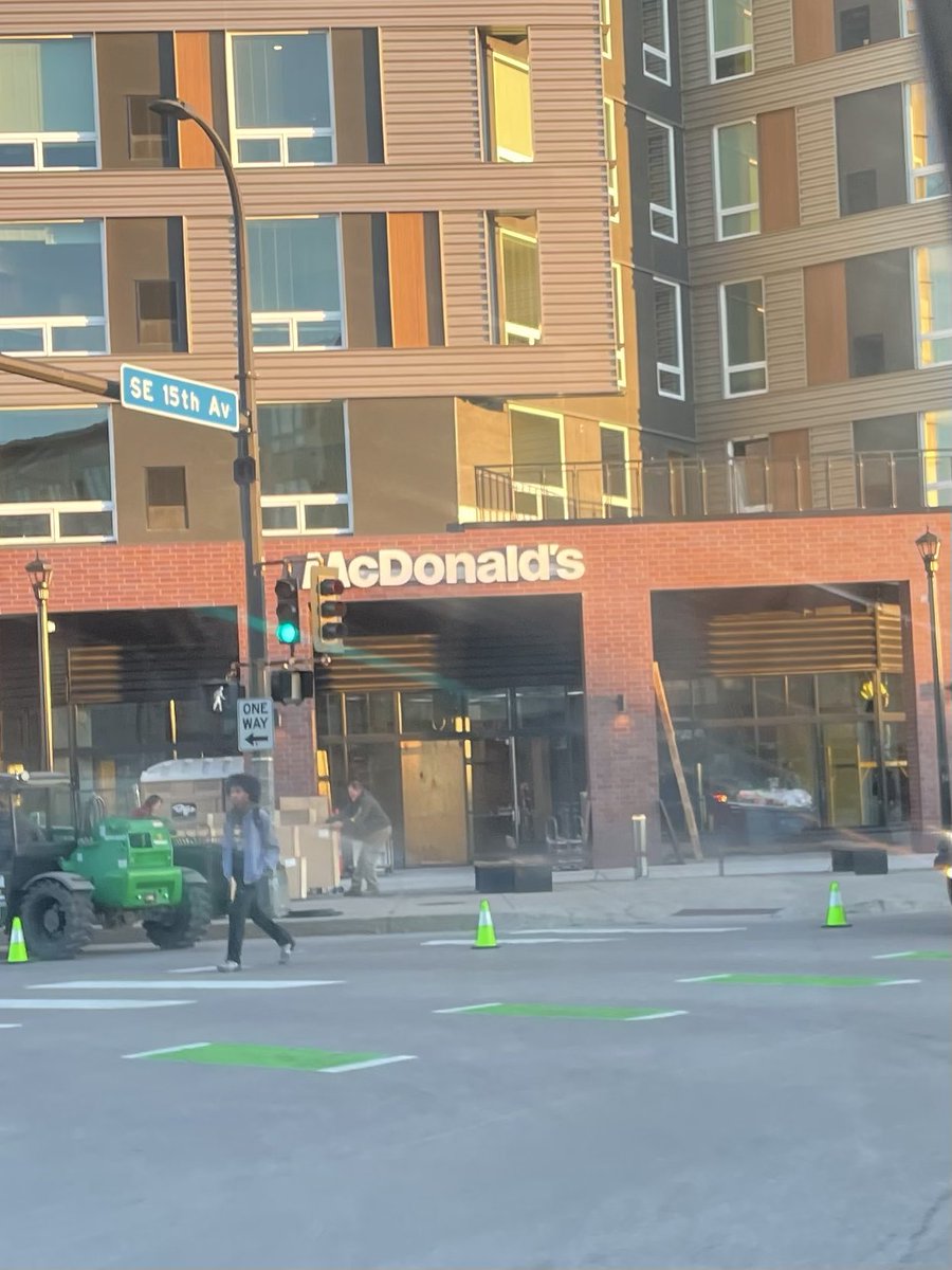 FINALLY MCDONALDS IS RETURNING TO DINKYTOWN!!