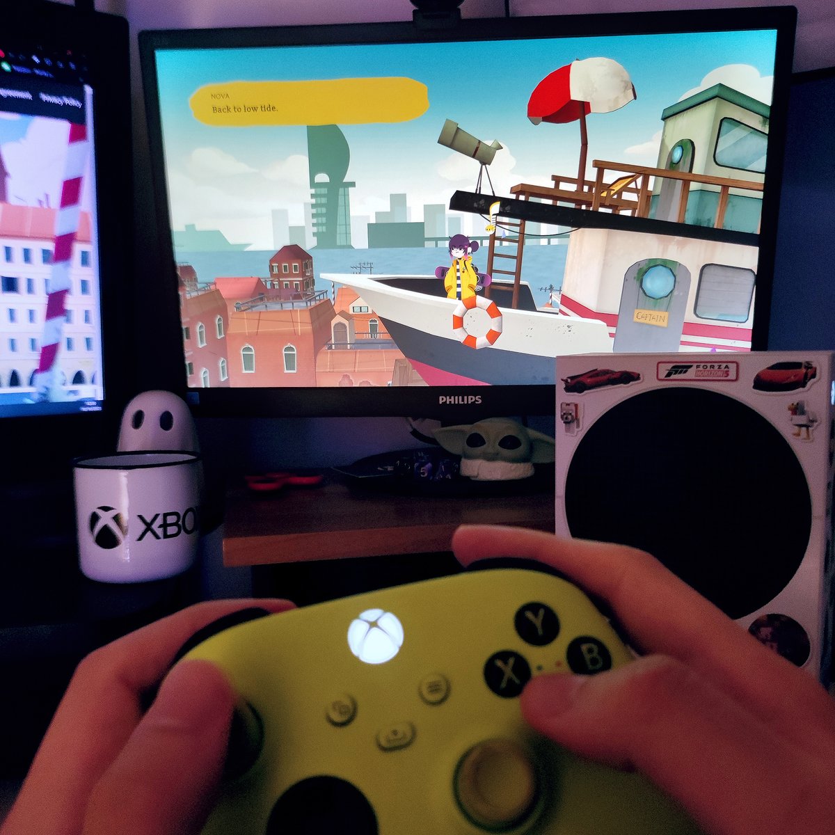 We just received these beautiful images by <a href="/FerroGigio/">ferrogigio | Streamer, Articolista</a>  👀 
That Xbox is chuck-full of stickers, but maaaybe there's still space left for Venice one's? Hm? ✨💜