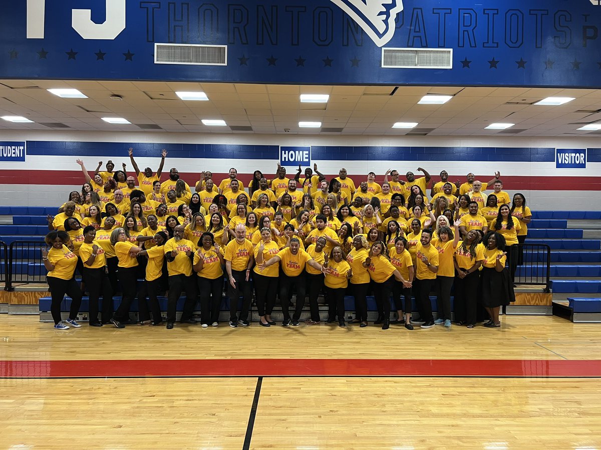 ReginalMitchell's tweet photo. Welcome to the BEST Staff in the District, State, & Nation! @ThorntonCFISD
#TTEAM
(Thornton Teachers Educate All Minds!) #WEARECFISD #WEAREONE @BecherMary @Kidzmartz @brodriguez1225 @FelixKirk13 @JenSeams @ed_jmarie @SarahHarty3 @CyFairISD https://t.co/tpVRRQWriZ