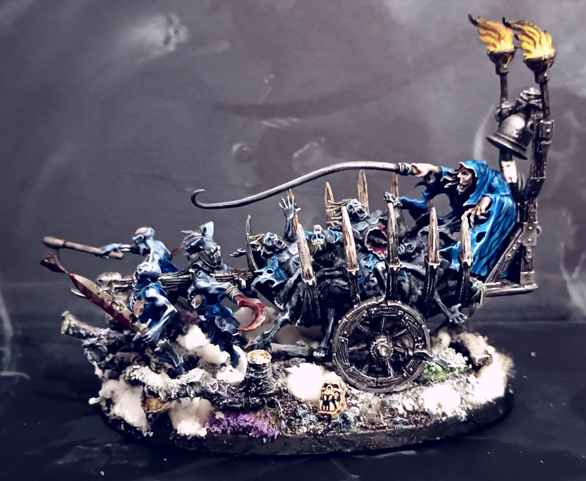 Corpse cart, a great model that really holds up despite it's age.

#marzannabloodline #warhammerageofsigmar #warhammer #warhammercommunity #warhammerhorror #paintingwarhammer #AoS #aos28 #soulblightgravelords #vampirecounts