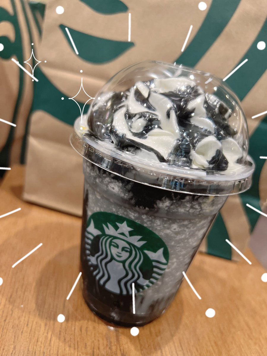 753ray753's tweet image. スタバのハロウィン新作の黒いやつ、めっちゃ美味しかった…
付き合ってくれたPJさんありがと