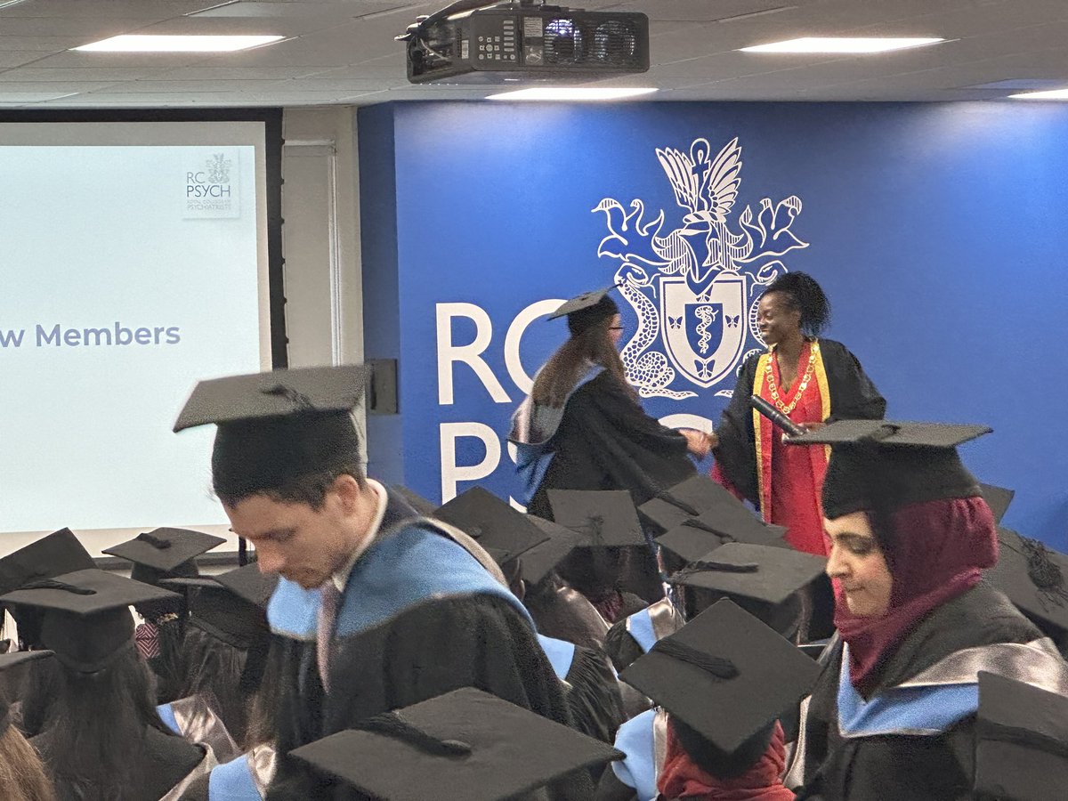 rcpsych's tweet photo. @DrLadeSmith Some of our fantastic new members! https://t.co/pgPkFTSgFl