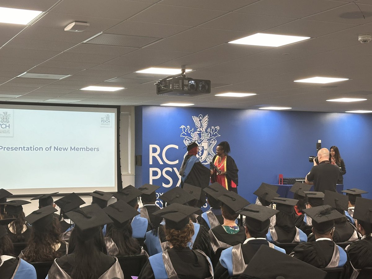 rcpsych's tweet photo. @DrLadeSmith Some of our fantastic new members! https://t.co/pgPkFTSgFl