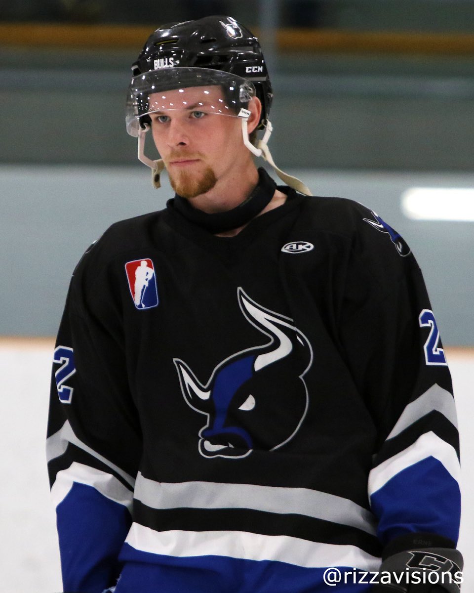 GAME DAY! The Bradford Bulls host The Bradford Rattlers at Bob Fallis Arena for an 8:00pm Puck Drop. #BattleOfBradford

Tonights game will be live on gmhl.tv

📸: Rizza Visions