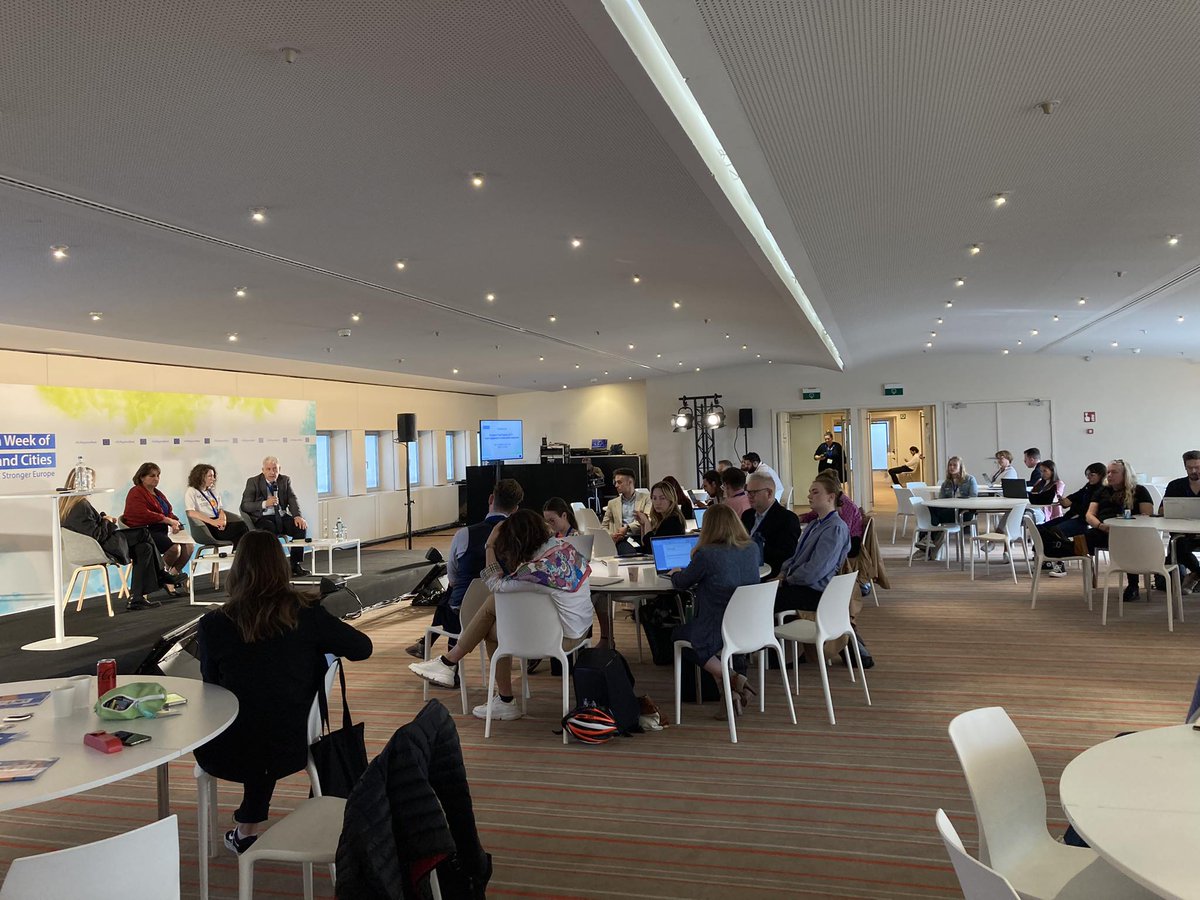 IvanNeirotti's tweet photo. The @Youth_Forum is at the #EURegionsWeek! 
How do Lublin and Lviv collaborate through the #EuropeanYouthCapital? 
And why do young people engage so much in cross border cooperation?

@Miasto_Lublin @tvorylviv
@europeanregions
@msojdrova @NataliaKallio https://t.co/wKBbmrYXI5