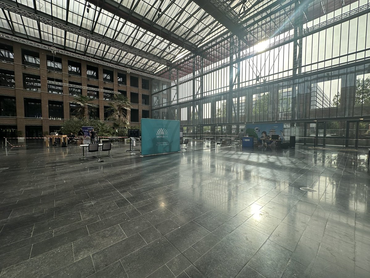 Maxime Deroullers 🗯️ tweet media