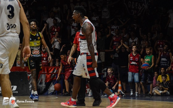 Basquet Caliente (@basquetcaliente) on Twitter photo #LUB | "NADA ES IMPOSIBLE"
Mauricio Arregui defenderá a Goes por tercer año consecutivo y dialogó con nosotros de cara a lo que será el inicio de la próxima temporada.
✍️ <a href="/44gonchi/">Gonchi Costa</a>
📝 basquetcaliente.com/2023/10/11/nad… #LUB | "NADA ES IMPOSIBLE"
Mauricio Arregui defenderá a Goes por tercer año consecutivo y dialogó con nosotros de cara a lo que será el inicio de la próxima temporada.
✍️ <a href="/44gonchi/">Gonchi Costa</a>
📝 basquetcaliente.com/2023/10/11/nad…