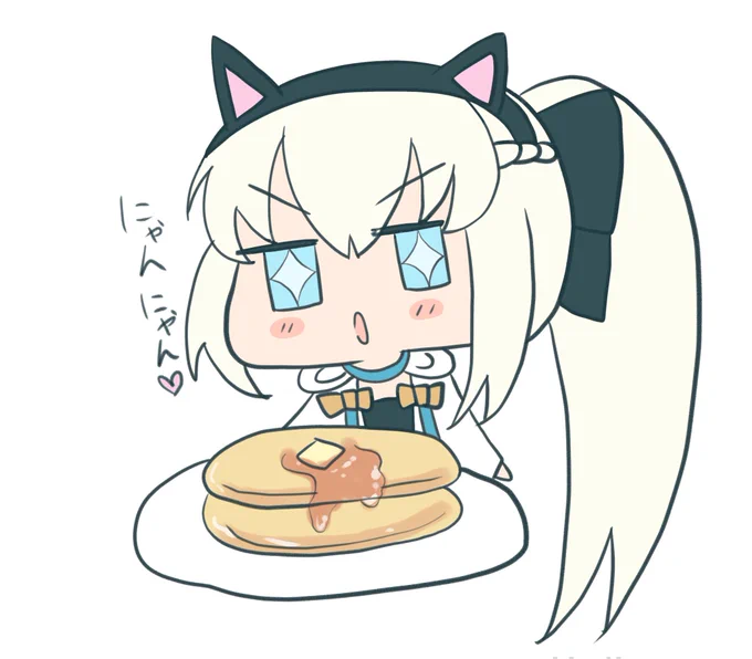 黒猫になってパンケーキ食べるもるにゃん 