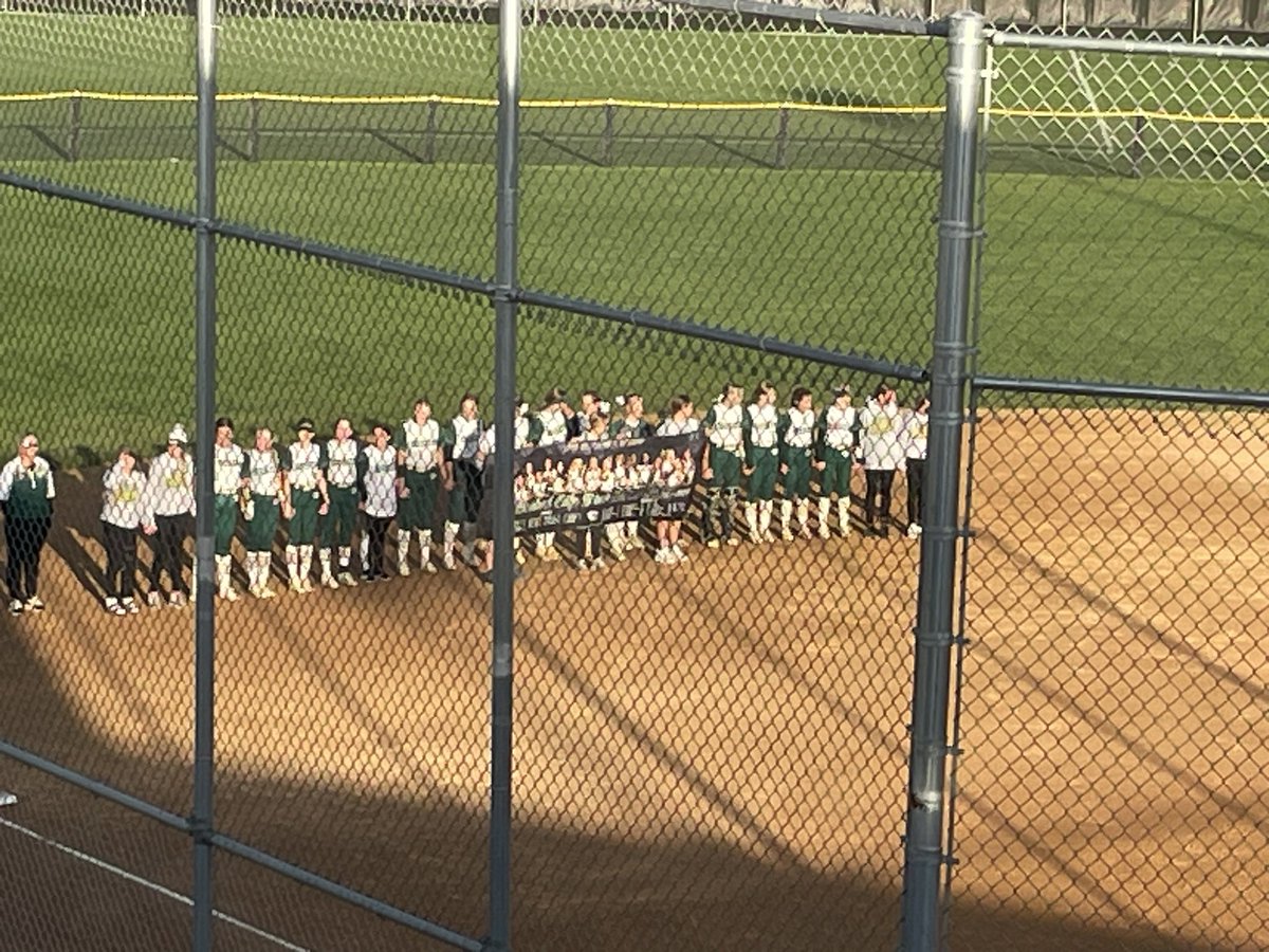 markyz99's tweet photo. Central City @CCBisonSoftball and Hastings St. Cecilia @HCSBluehawks getting ready for Class C state softball. #nebpreps https://t.co/4gy95fD1Yx