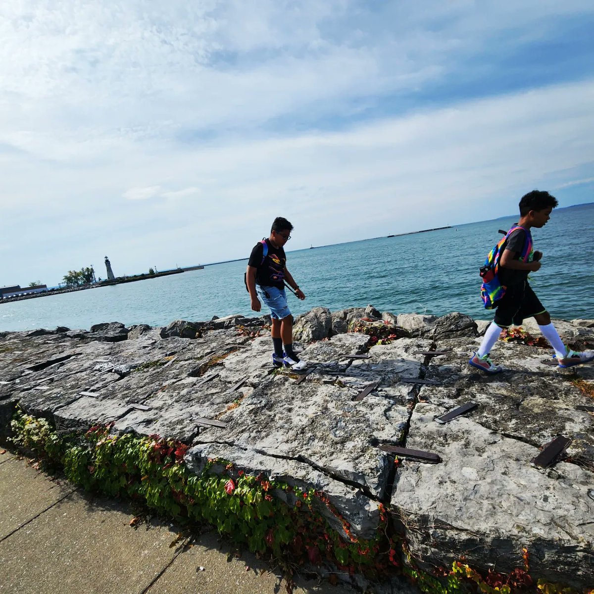 fatherhoodf1rst's tweet image. Some work, some exercise.

#fatherhood #fatherhoodfirst #fatherhood1first #sonship #urbanhikers #urbanhiking #cityasschool #worldasschool