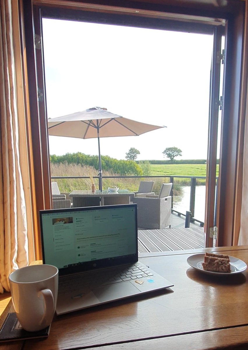Working from one of our log cabins is a definite perk of the job. Never tire of this view!

#suffolkescape #suffolkescapes #stoprelaxunwind