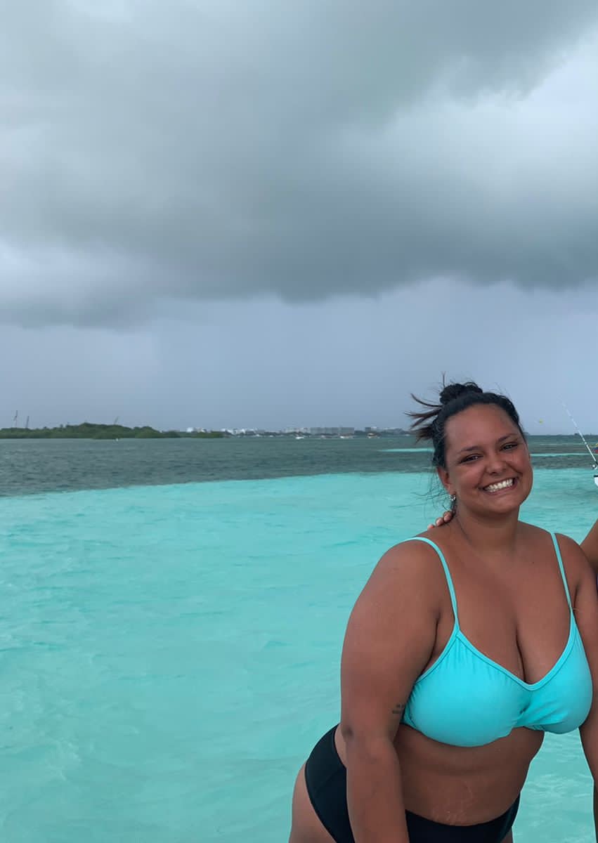 SofuAnderson's tweet photo. Recordando el veranito 🏖 #nadiedicenada https://t.co/TMmXQauoqW