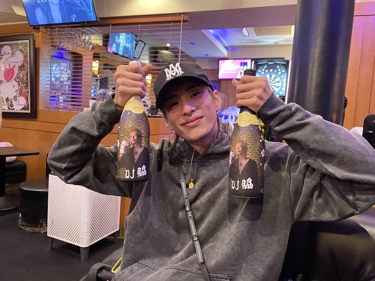 BarELF_kabuki's tweet photo. 本日はゲリラで登場✨ https://t.co/psIho6UkF4