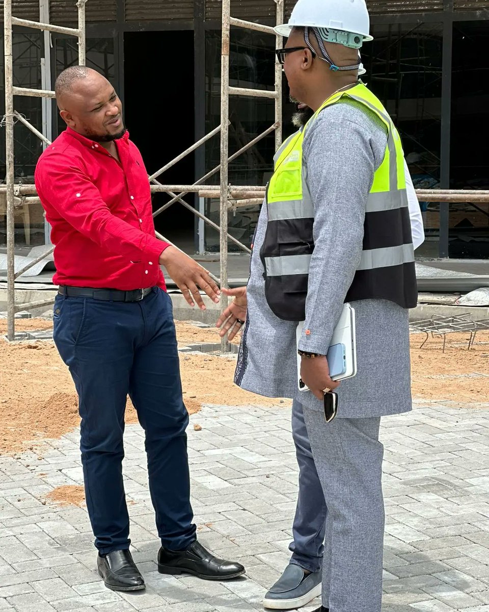 Excellence is not a skill but a prevailing attitude. At @MytownMalls Karen, we strive daily for excellence. Earlier today on site, with Alex Nyagah of Parapet Cleaning Services, getting tips on how we will keep Mytown Karen sparkling clean 24/7. To the Karen community, your…