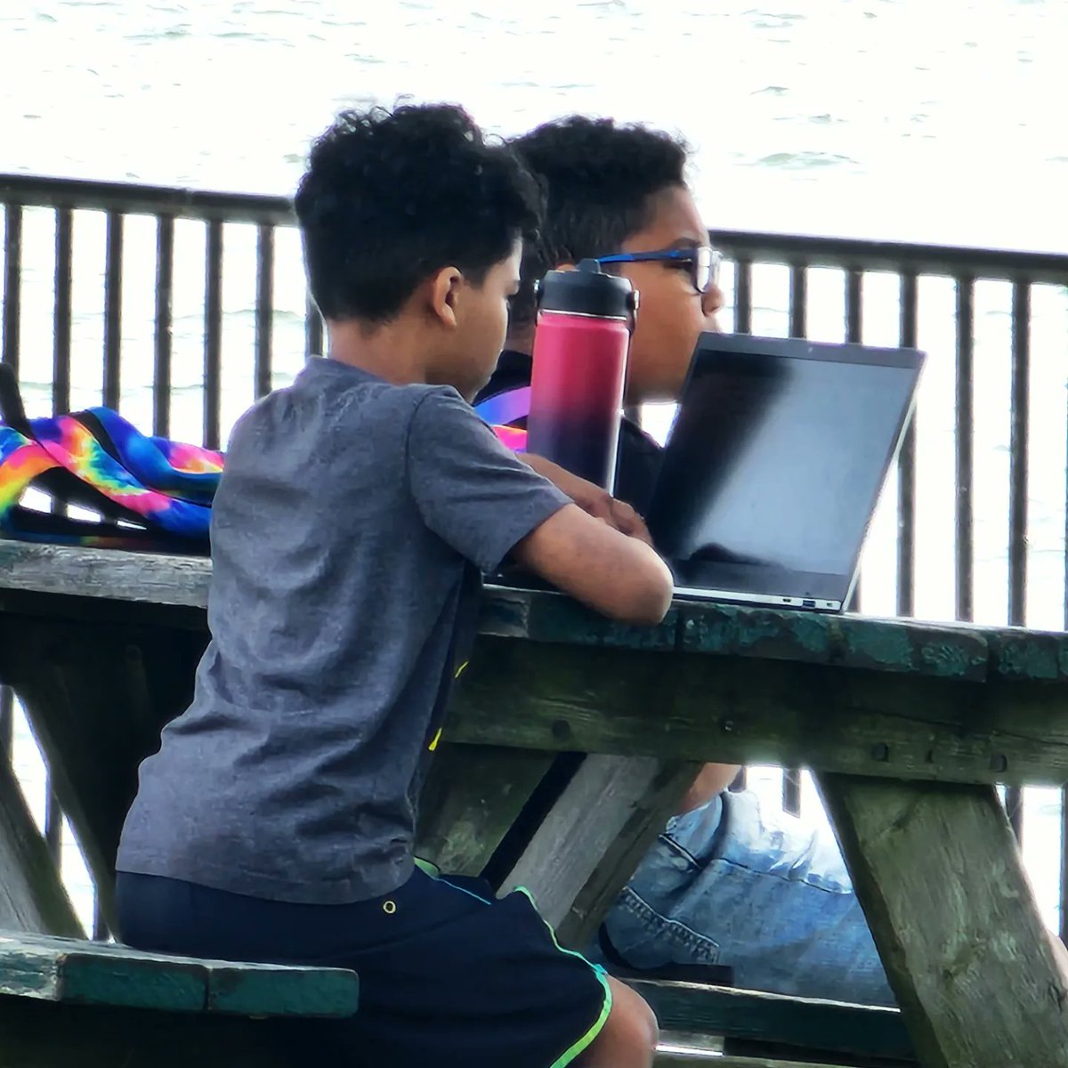 fatherhoodf1rst's tweet image. Some work, some exercise.

#fatherhood #fatherhoodfirst #fatherhood1first #sonship #urbanhikers #urbanhiking #cityasschool #worldasschool