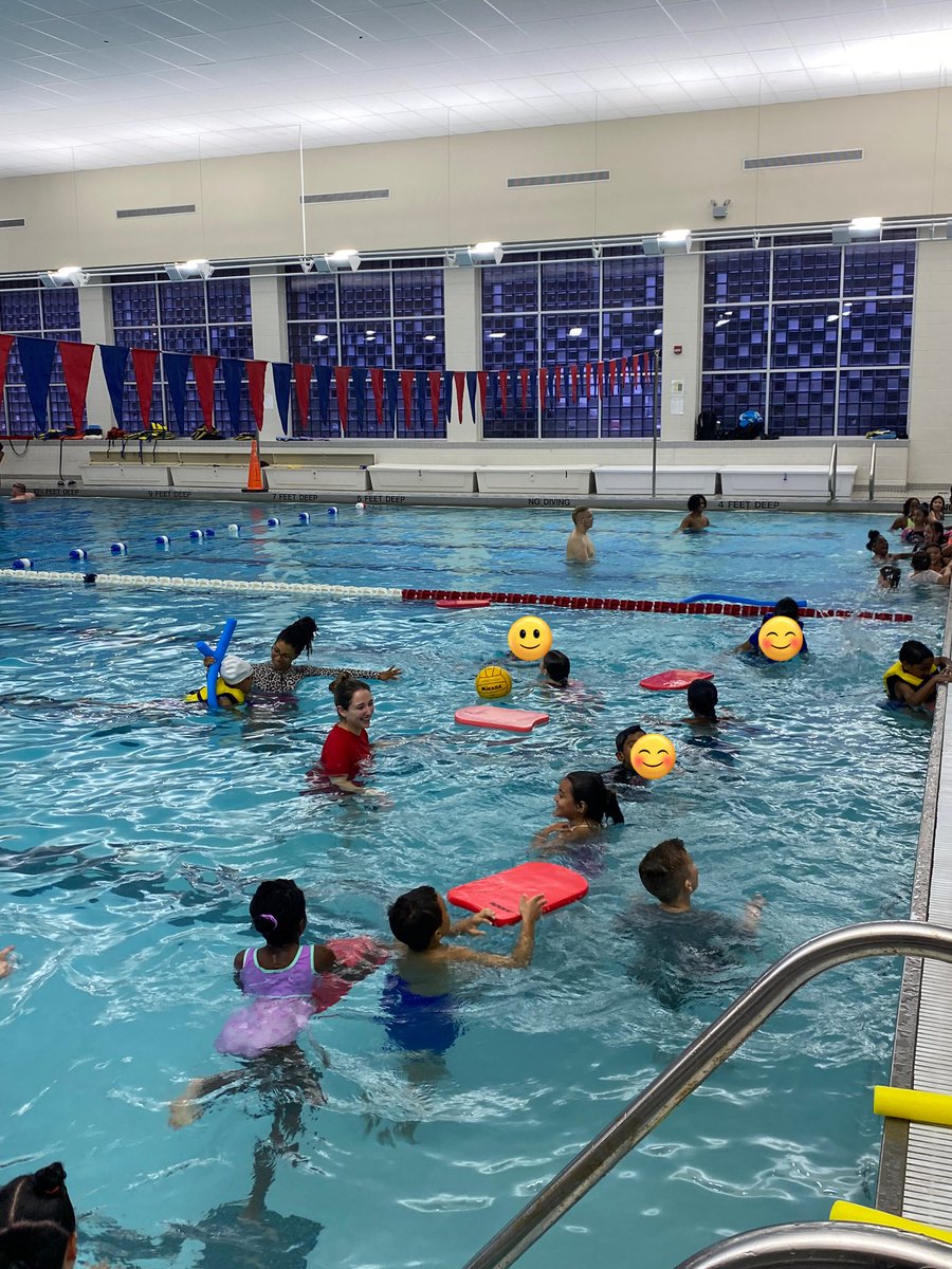 Happening today!! Zoller Elementary 3rd graders swimming at the high school as part of our Physical Education program! #EverbodySwims ❤️🤍💙🏊🏻‍♂️🏊‍♀️🏊🏿 <a href="/cphistory27/">Carmella G. Parente</a> <a href="/ChisolmEd/">Dr. Lorenda Chisolm</a>