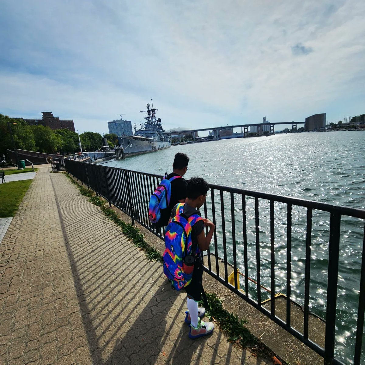 fatherhoodf1rst's tweet image. Some work, some exercise.

#fatherhood #fatherhoodfirst #fatherhood1first #sonship #urbanhikers #urbanhiking #cityasschool #worldasschool