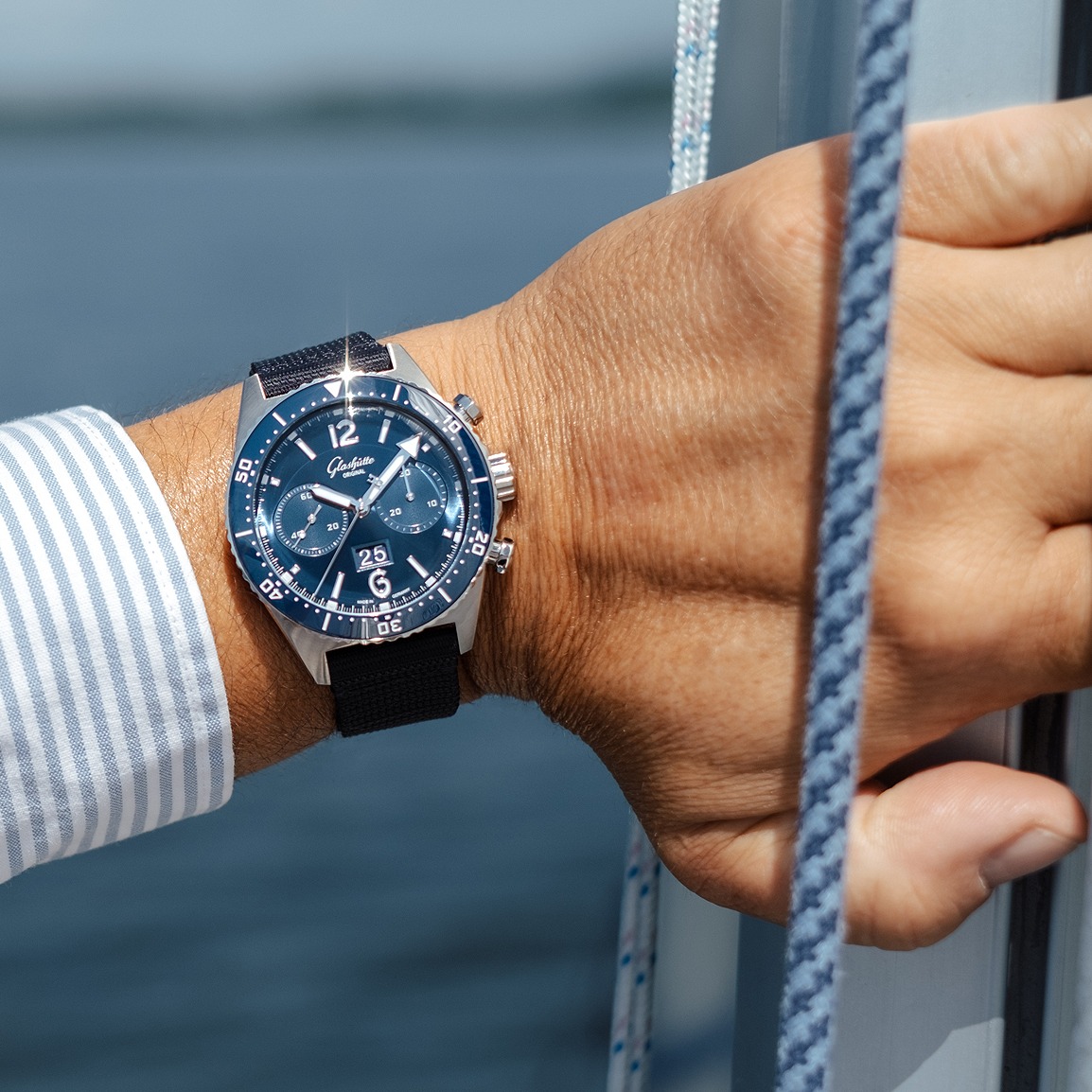 G_O_Manufactory's tweet photo. The SeaQ Chronograph from Glashütte Original is the ideal companion for all challenges. Our first diver's watch with chronograph function delivers unwavering precision and maximum functionality – and its elegant design makes it a real eye-catcher. #PTBTO
https://t.co/JvuFtWK7YH https://t.co/2WSqVHX4Et