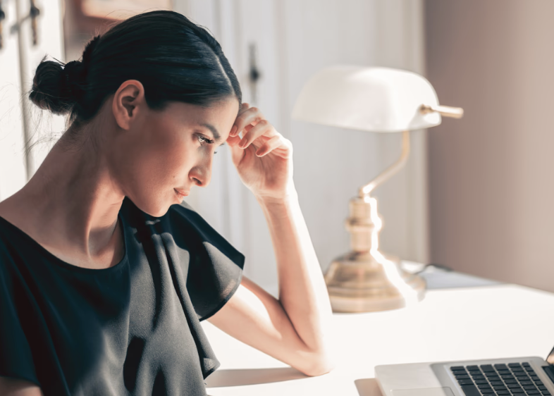 What is the technique brainwriting and how can it help your team find solutions? canva.com/learn/brainwri… #brainstorming #prompts