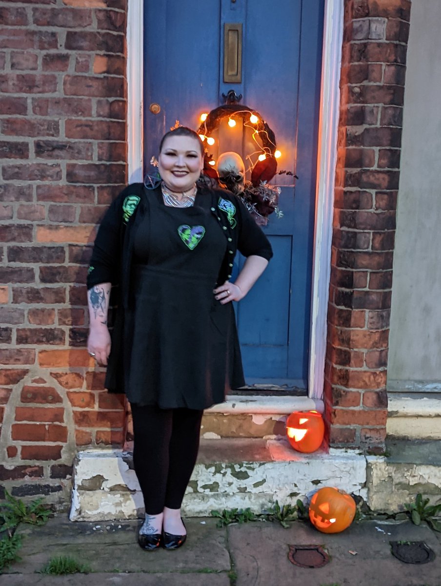 GavinBaddeley's tweet photo. @ReeceShearsmith My fantastic wife in full Bride of Frankenstein finery last year. She loved Halloween but sadly died last month. I can't see myself celebrating this year but I hope everyone else has a sensational Samhain! https://t.co/jjCtBdQ5WE