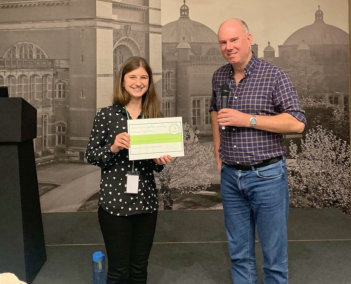 JohnInnesCentre's tweet photo. BLOG - Plant Pathology 2023 - Two prize winners from the John Innes Centre

Two JIC researchers scooped some of the top awards in plant pathology at this year’s @BS_PP #PPath23 conference, the RKS Wood &amp; PH Gregory Prizes

https://t.co/3SGwjoVC9e

@NorwichResearch https://t.co/vEGSCfxsBE
