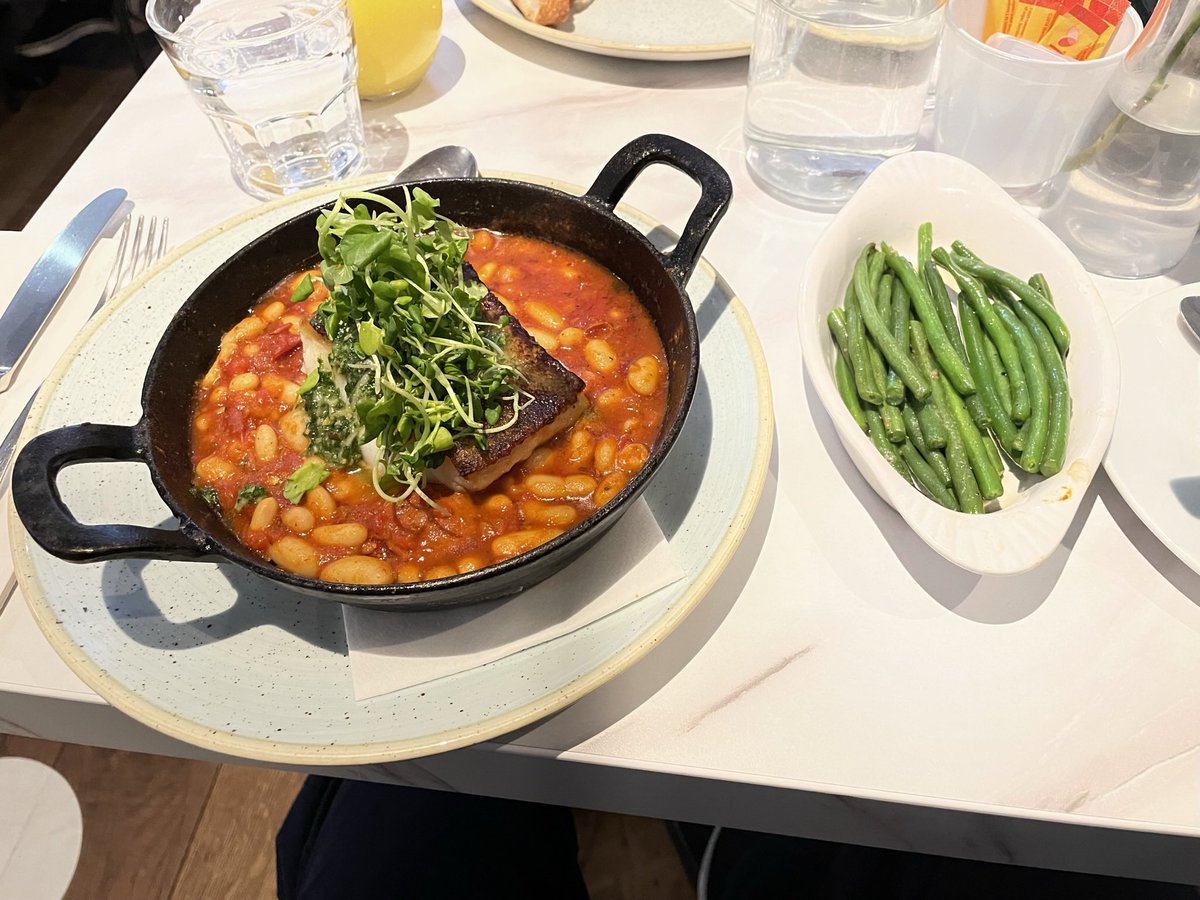 jonboy_avfc's tweet photo. My wife &amp; I have just got back from another fantastic meal, this time lunch but we’ve indulged in brunch &amp; dinner too, @Cullenders . The staff &amp; service amiable &amp; quick; the menu, delicious &amp; reasonably priced; &amp; the ambiance splendid: Highly recommended!

(#GBBO #foodlovers) https://t.co/WKjWKsa30k