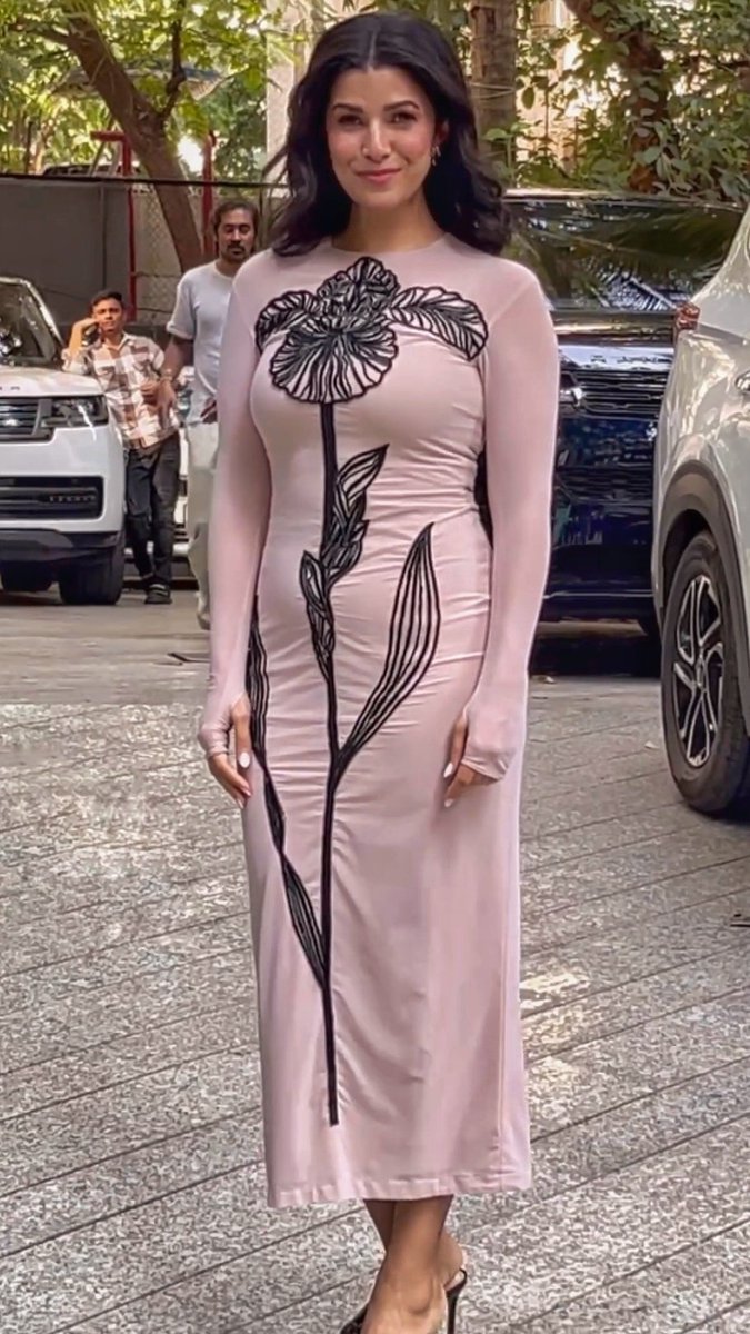 theassaddicted's tweet photo. Nimrat Kaur 🍑🍑🍑 
That g@@nd and Panty 🥵🥵🥵 https://t.co/haTcKvSQDg