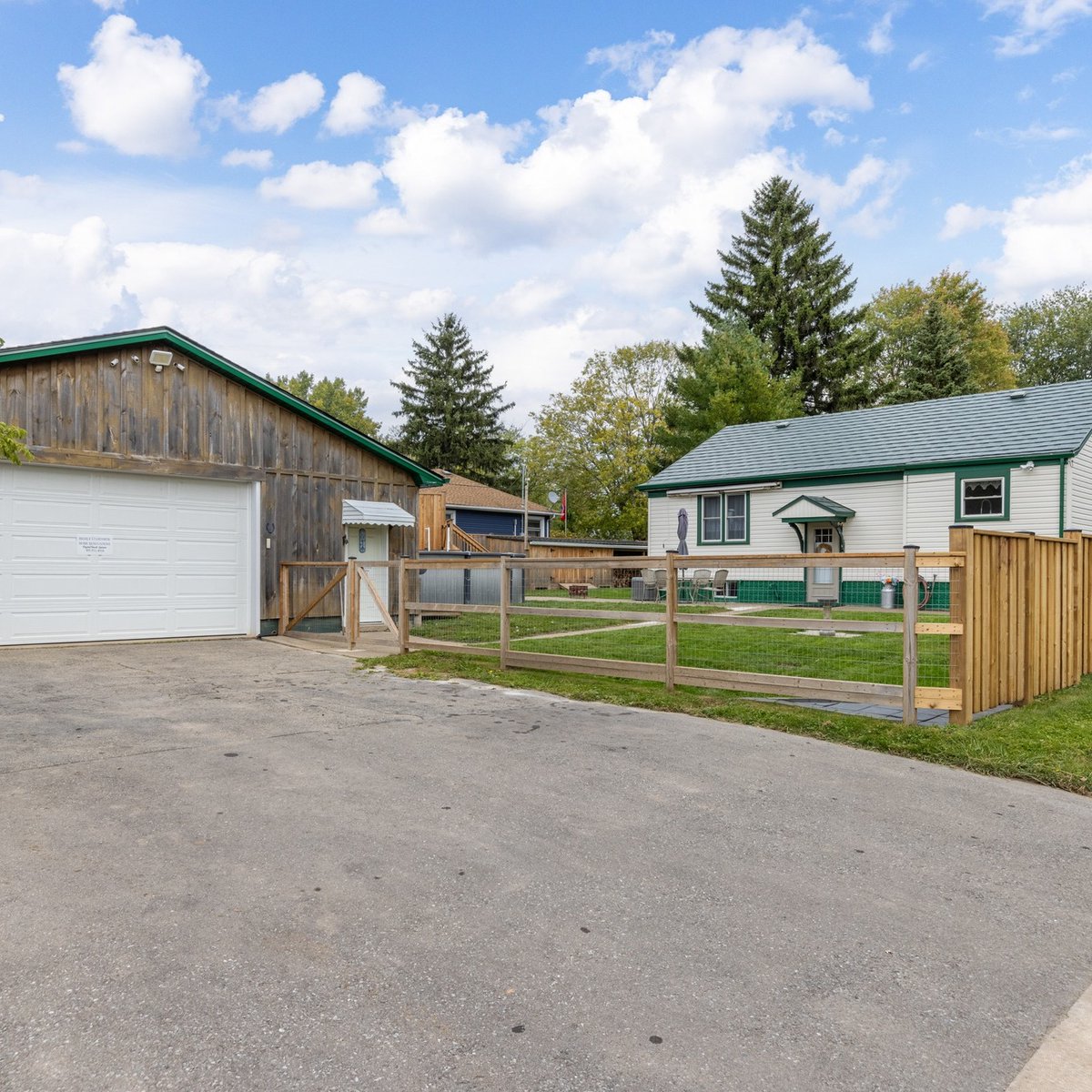 AndreaHallRORE's tweet photo. OPEN HOUSE
Saturday, October 14th 1-3PM
✅2+1 Bedroom
✅Walk to Beach
✅1200 sq ft Garage
✅Heated Above Ground Pool
#ridgewayrealestate #crystalbeachrealestate #crystalbeach #bettercallhall #niagararealtor #niagararealtors #forterierealestate #forterierealtor #niagararegion https://t.co/1j5eJAcOHn