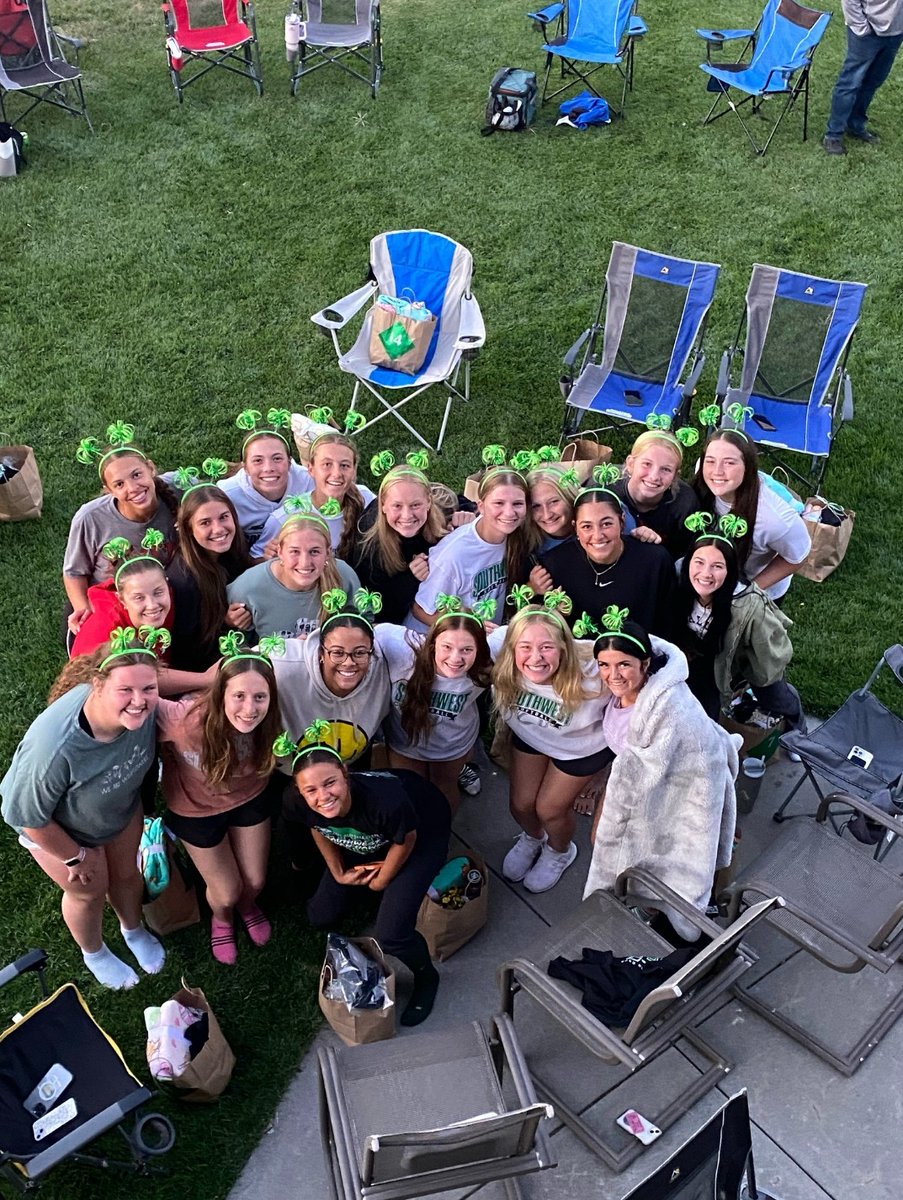 __mikebradley__'s tweet image. One Final trip to State! Win or lose im proud of everything you&apos;ve accomplished and how you bounced back from missing last season due to injury! Good luck on your quest for a 2nd State Championship! Have fun and &quot;Leave it ALL on the field&quot;. 💚🤍💚 @alexis_bradley8 @Smoocher8111