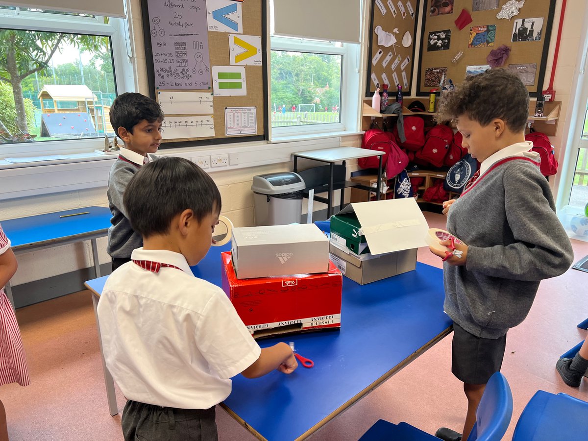 BGS_LowerSch's tweet photo. Today, Year 2 became architects! They used their independence and resilience skills to make the structure to their Tudor houses! #BGS_Year2 #BGS_Project https://t.co/jnUkcKOnPh