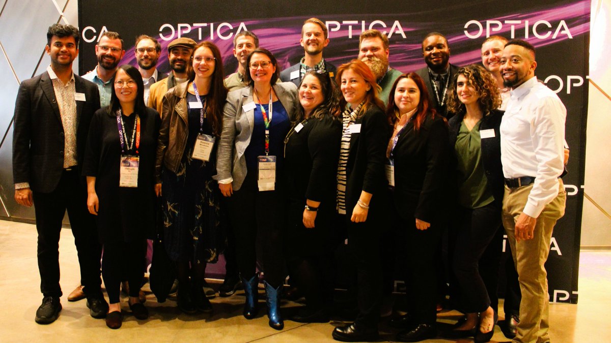 JoshuaABurrow's tweet photo. The amazing @Optica Ambassador Family at this years' award ceremony located at FiO 🫶🏽 https://t.co/Lo3WKCVBbz
