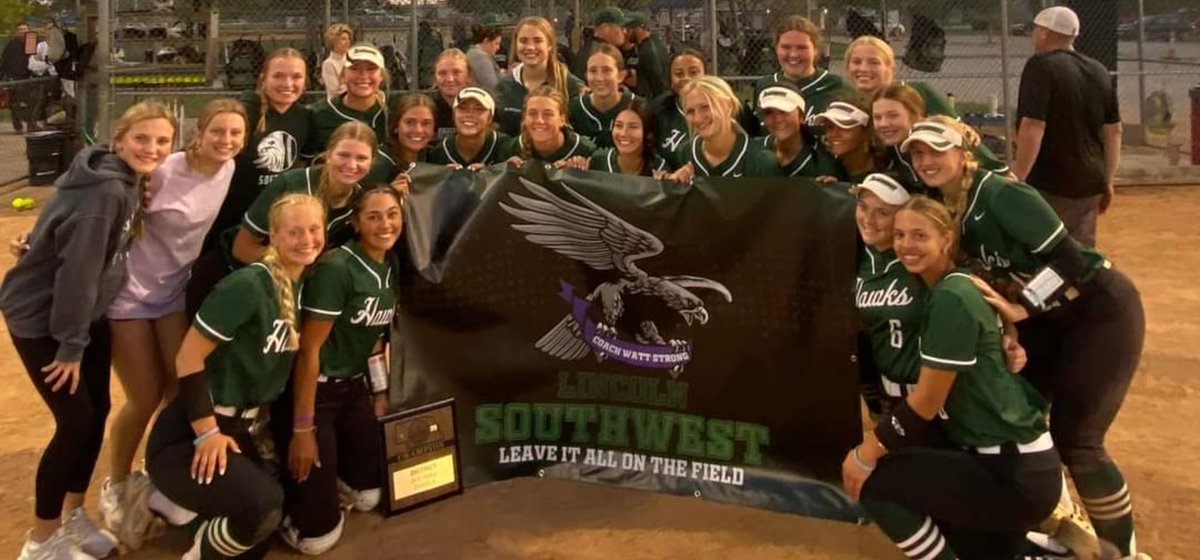 __mikebradley__'s tweet image. One Final trip to State! Win or lose im proud of everything you&apos;ve accomplished and how you bounced back from missing last season due to injury! Good luck on your quest for a 2nd State Championship! Have fun and &quot;Leave it ALL on the field&quot;. 💚🤍💚 @alexis_bradley8 @Smoocher8111