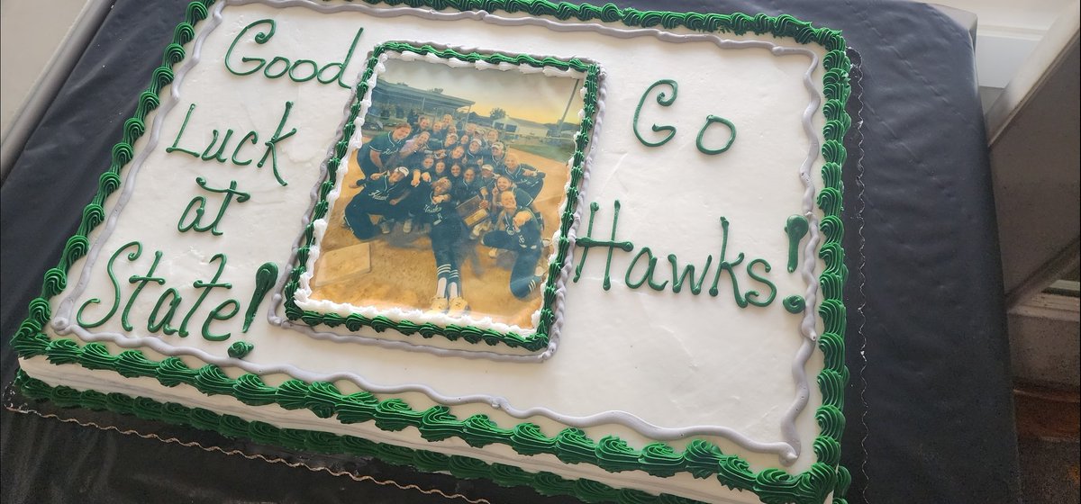 __mikebradley__'s tweet image. One Final trip to State! Win or lose im proud of everything you&apos;ve accomplished and how you bounced back from missing last season due to injury! Good luck on your quest for a 2nd State Championship! Have fun and &quot;Leave it ALL on the field&quot;. 💚🤍💚 @alexis_bradley8 @Smoocher8111