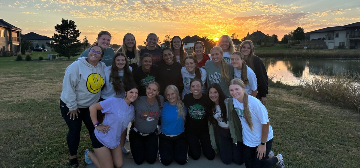 __mikebradley__'s tweet image. One Final trip to State! Win or lose im proud of everything you&apos;ve accomplished and how you bounced back from missing last season due to injury! Good luck on your quest for a 2nd State Championship! Have fun and &quot;Leave it ALL on the field&quot;. 💚🤍💚 @alexis_bradley8 @Smoocher8111