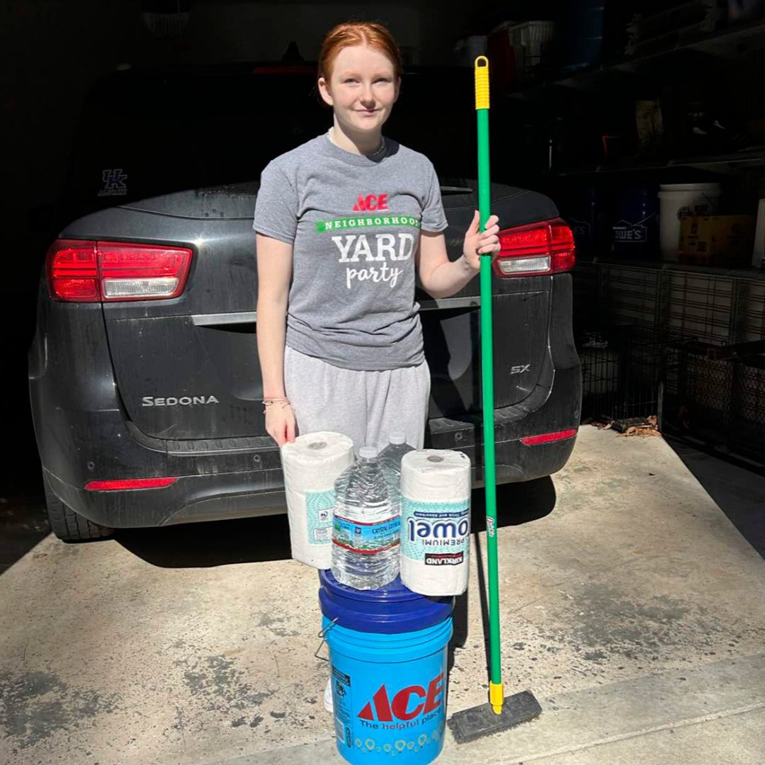 2022 Rogers Scholar McClellan Sizemore, a Jackson City School student, wanted to help local and area residents recover from horrific floods that devastated portions of Eastern Kentucky. She collected donations and purchased cleaning supplies to help with the rebuilding efforts.